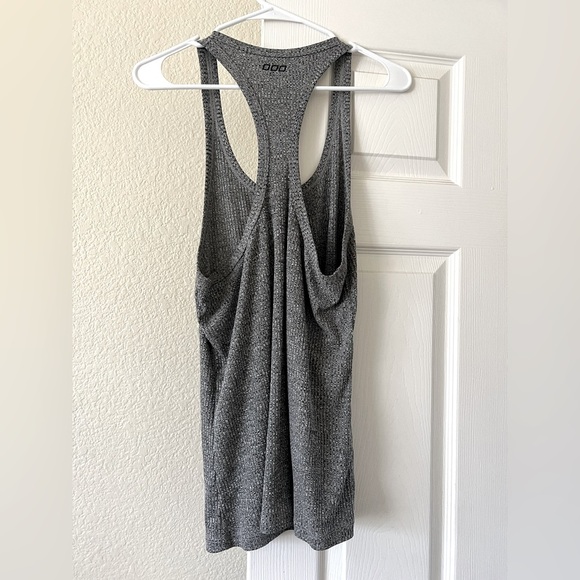 Lorna Jane Racerback tank - Picture 5 of 6